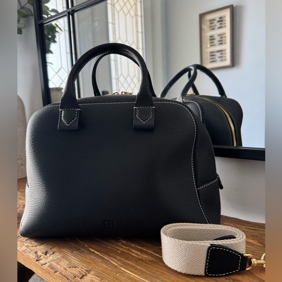 Carolina Herrera Handbags - CAROLINA HERRERA BLASÓN S / Medium Handbag